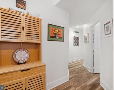 1613 Green Street - Photo Thumbnail 5