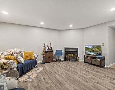 6925 Sprague Street - Photo Thumbnail 13