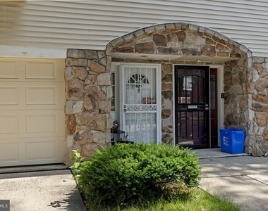 6925 Sprague Street - Photo Thumbnail 2