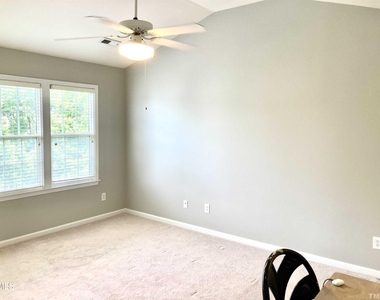 803 Knightsborough Way - Photo Thumbnail 8