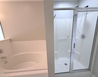 803 Knightsborough Way - Photo Thumbnail 6