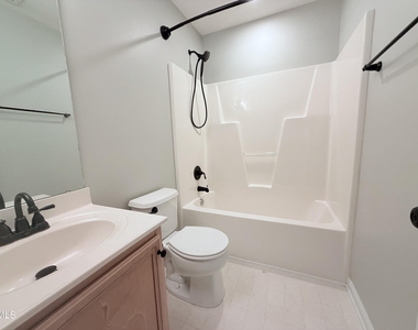 803 Knightsborough Way - Photo Thumbnail 4