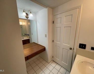 101 Indigo Drive - Photo Thumbnail 12