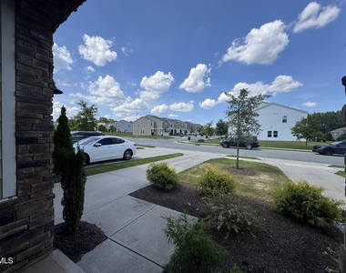 250 Brook Farm Lane - Photo Thumbnail 2