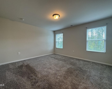 250 Brook Farm Lane - Photo Thumbnail 11