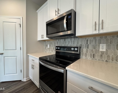250 Brook Farm Lane - Photo Thumbnail 8