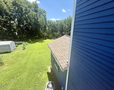 216 Forest Avenue - Photo Thumbnail 22
