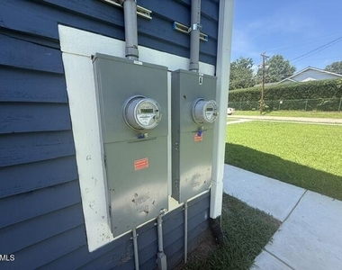 216 Forest Avenue - Photo Thumbnail 26