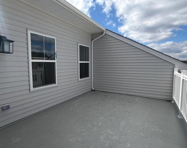 39 E Front Street - Photo Thumbnail 44