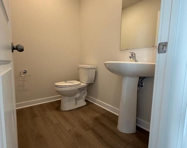 39 E Front Street - Photo Thumbnail 19