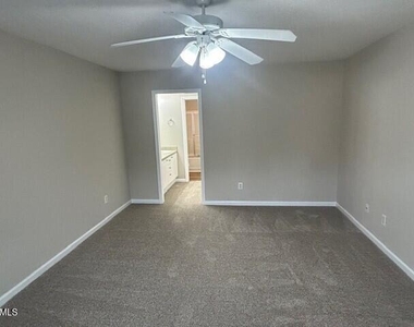 220 Stansbury Lane - Photo Thumbnail 7