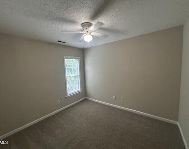 220 Stansbury Lane - Photo Thumbnail 13