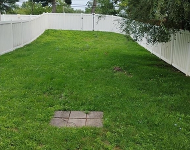 667 Walnut Street - Photo Thumbnail 2