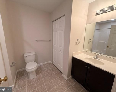 2133 Hidden Meadows Avenue - Photo Thumbnail 27