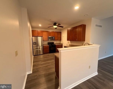 2133 Hidden Meadows Avenue - Photo Thumbnail 3