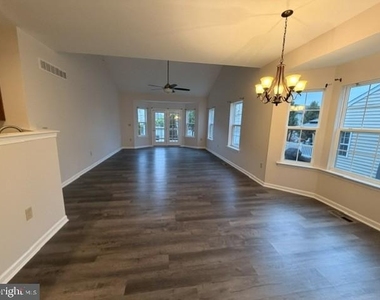 2133 Hidden Meadows Avenue - Photo Thumbnail 7