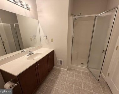 2133 Hidden Meadows Avenue - Photo Thumbnail 14