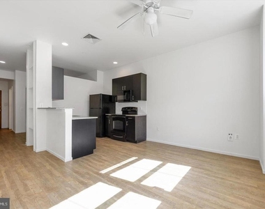 1015-1021 W Lancaster Avenue - Photo Thumbnail 4