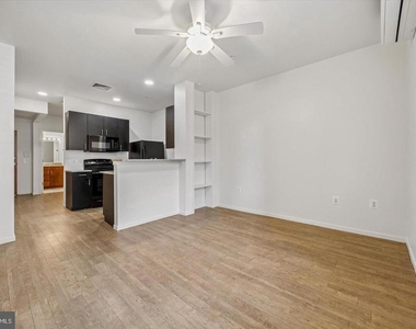 1015-1021 W Lancaster Avenue - Photo Thumbnail 17