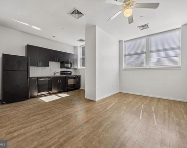 1015-1021 W Lancaster Avenue - Photo Thumbnail 1