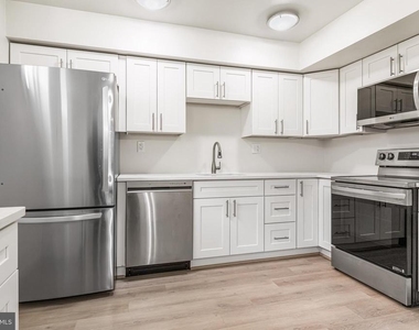 515 N York Road - Photo Thumbnail 10