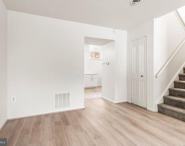 515 N York Road - Photo Thumbnail 6