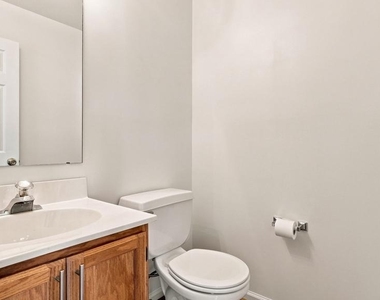 432 Country Club Drive - Photo Thumbnail 18