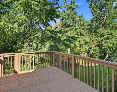 432 Country Club Drive - Photo Thumbnail 34