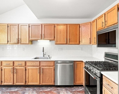 432 Country Club Drive - Photo Thumbnail 15