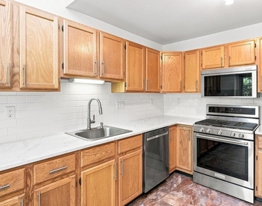 432 Country Club Drive - Photo Thumbnail 16