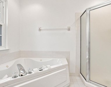 432 Country Club Drive - Photo Thumbnail 23