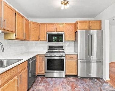 432 Country Club Drive - Photo Thumbnail 17