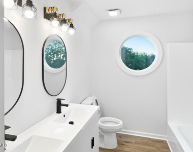 4917 Harbour Towne Drive - Photo Thumbnail 17