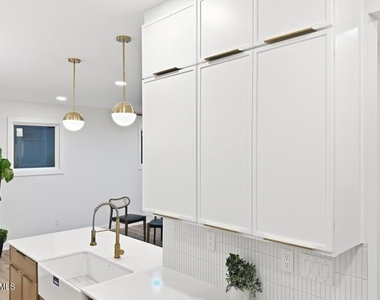 4917 Harbour Towne Drive - Photo Thumbnail 9