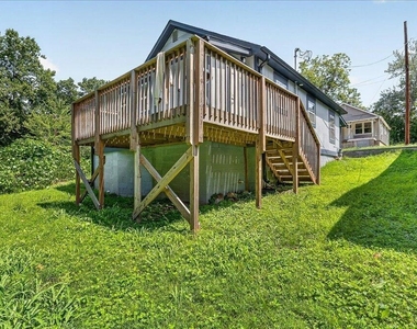 415 Spring Court - Photo Thumbnail 29