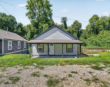 415 Spring Court - Photo Thumbnail 24