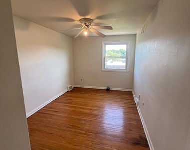 4004 Gideon Road - Photo Thumbnail 10