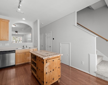 5712 Clearbay - Photo Thumbnail 8