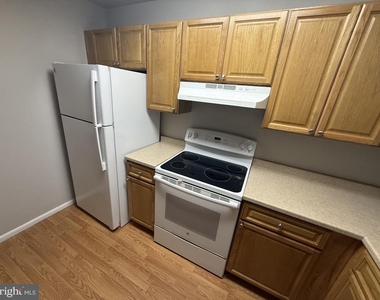 326 Saybrook Lane - Photo Thumbnail 6