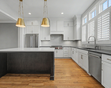 163 E Park Street - Photo Thumbnail 27