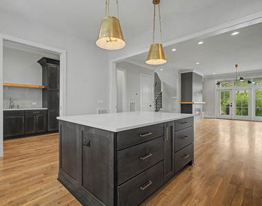 163 E Park Street - Photo Thumbnail 30