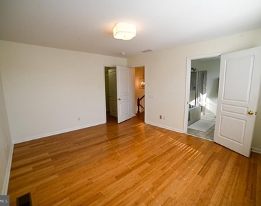 1910 Cavalier Lane - Photo Thumbnail 22