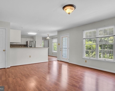 1210 Highlander Way - Photo Thumbnail 7