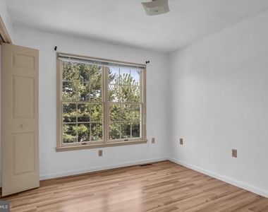 1210 Highlander Way - Photo Thumbnail 15