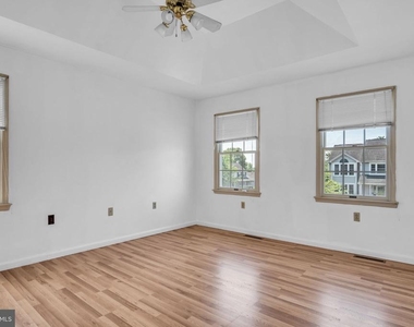 1210 Highlander Way - Photo Thumbnail 16