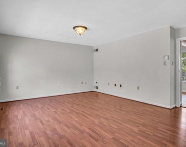 1210 Highlander Way - Photo Thumbnail 8