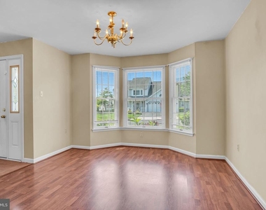 1210 Highlander Way - Photo Thumbnail 6