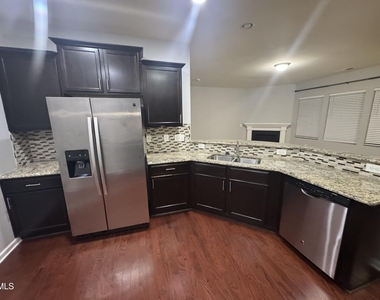 1052 Spacious Skies Lane - Photo Thumbnail 10