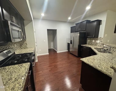 1052 Spacious Skies Lane - Photo Thumbnail 9
