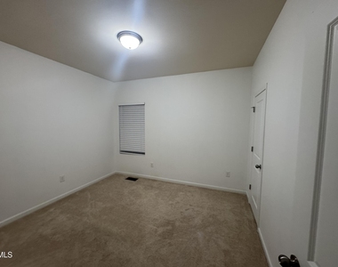 1052 Spacious Skies Lane - Photo Thumbnail 21